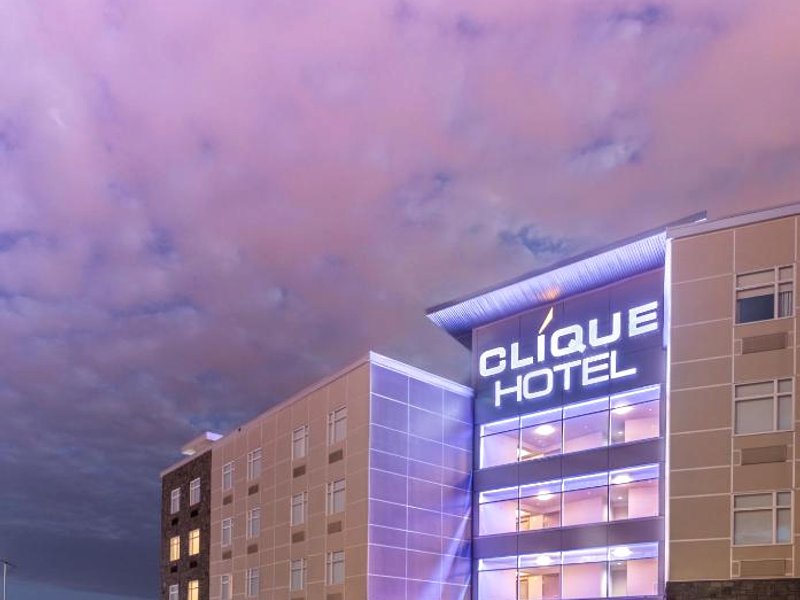 ホテル クリーク カルガリー エアポート (Hotel Clique Calgary Airport)の写真