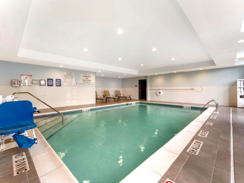 Staybridge Suites Pittsburgh-Cranberry Township By IHGの写真