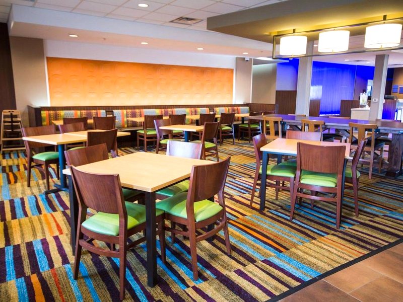 フェアフィールド イン&スイーツ デンバー ノースイースト/ブライトン (Fairfield Inn & Suites Denver Northeast/Brighton)の写真