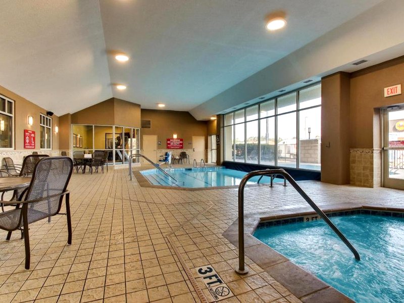 ドゥルーリー イン アンド スイーツ メリディアン (Drury Inn & Suites Meridian)の写真