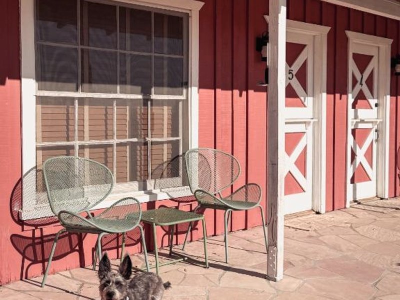 Room 6 - Downtown Joshua Tree Motel - Pet Friendly - Walk to Shops & Visitor Center, Minutes to Parkの写真