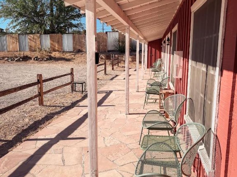 Room 6 - Downtown Joshua Tree Motel - Pet Friendly - Walk to Shops & Visitor Center, Minutes to Parkの写真