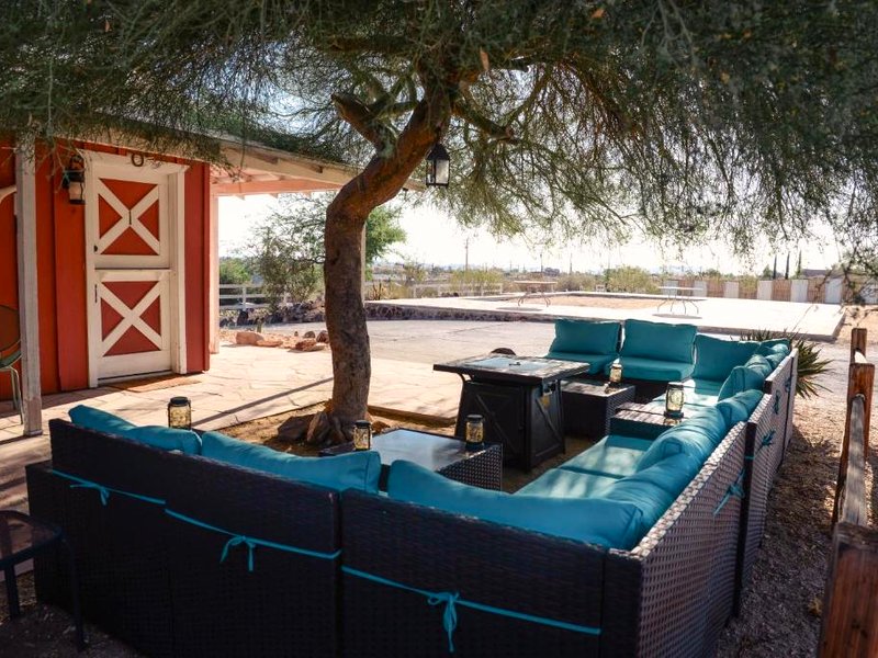 Room 6 - Downtown Joshua Tree Motel - Pet Friendly - Walk to Shops & Visitor Center, Minutes to Parkの写真
