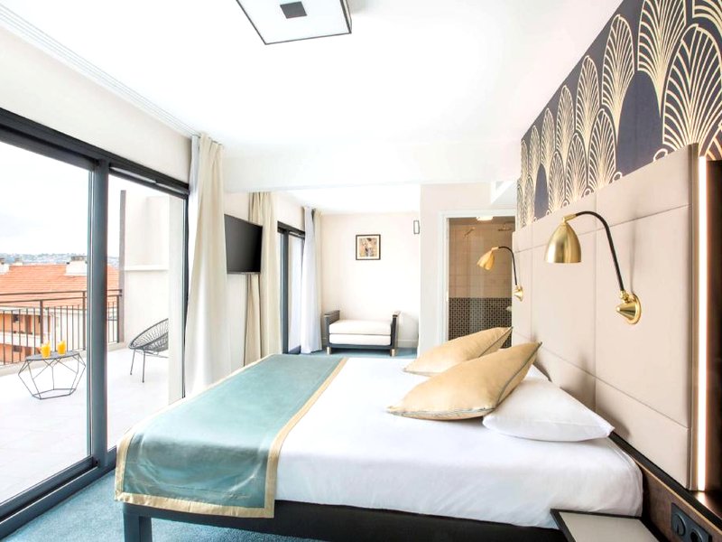 Best Western Hotel Journel Saint-Laurent-du-Varの写真