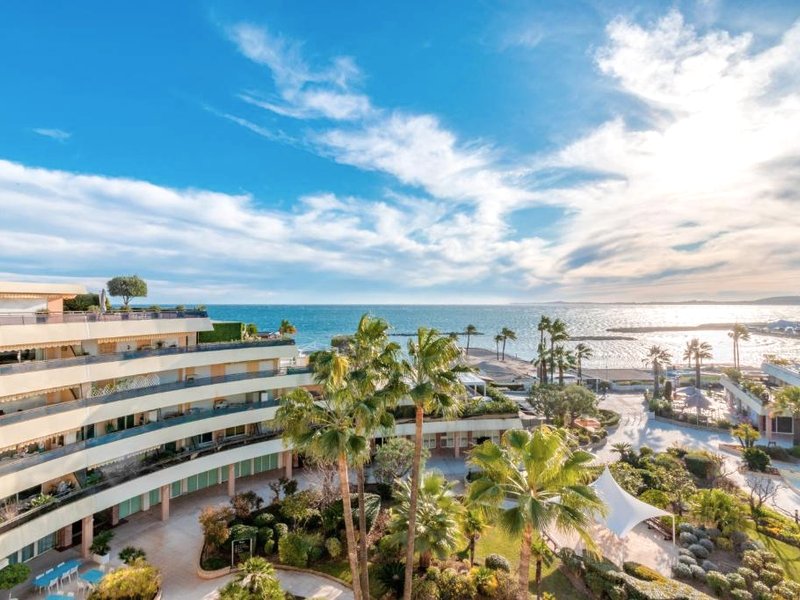 ホリデイ イン リゾート ニース ポール サン ローラン バイ IHG (Holiday Inn Resort Nice Port St Laurent By IHG)の写真