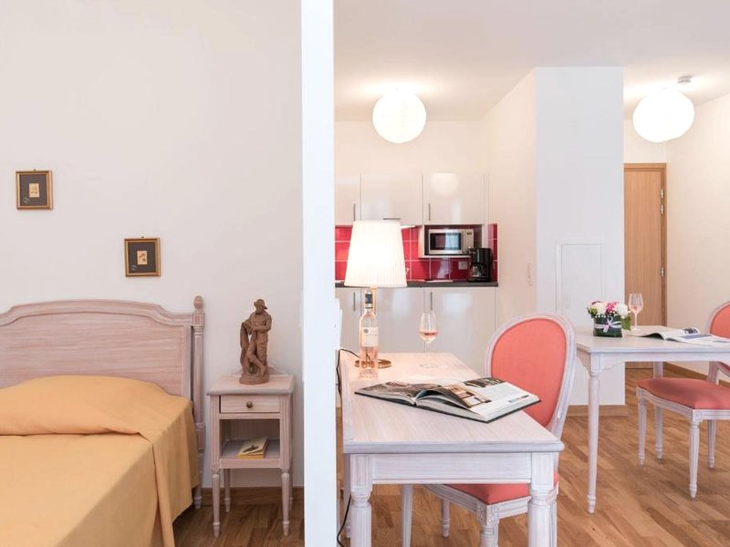 MEDICIS HOME Nice Saint -Laurent- Du -Varの写真