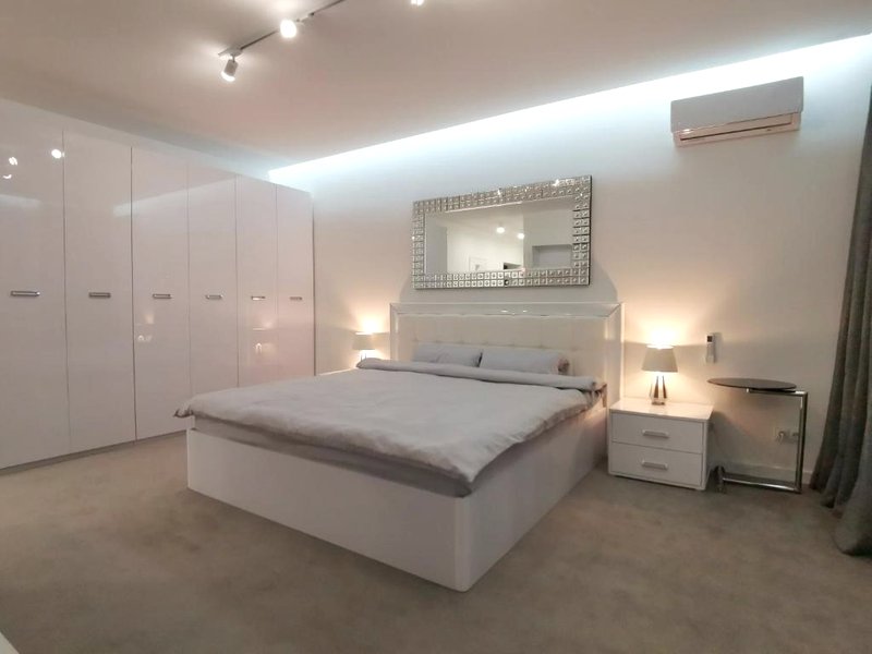 Stylish Riverside Apartments in Riviera Complexの写真