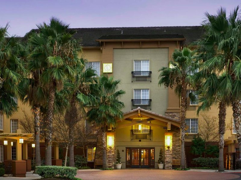 ラークスパー ランディング エクステンデッド ステイ スイーツ プレザントン (Larkspur Landing Extended Stay Suites Pleasanton)の写真