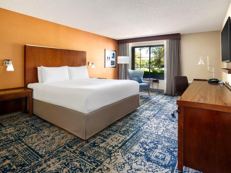 フォー ポインツ バイ シェラトン プレゼントン (Four Points by Sheraton Pleasanton)の写真