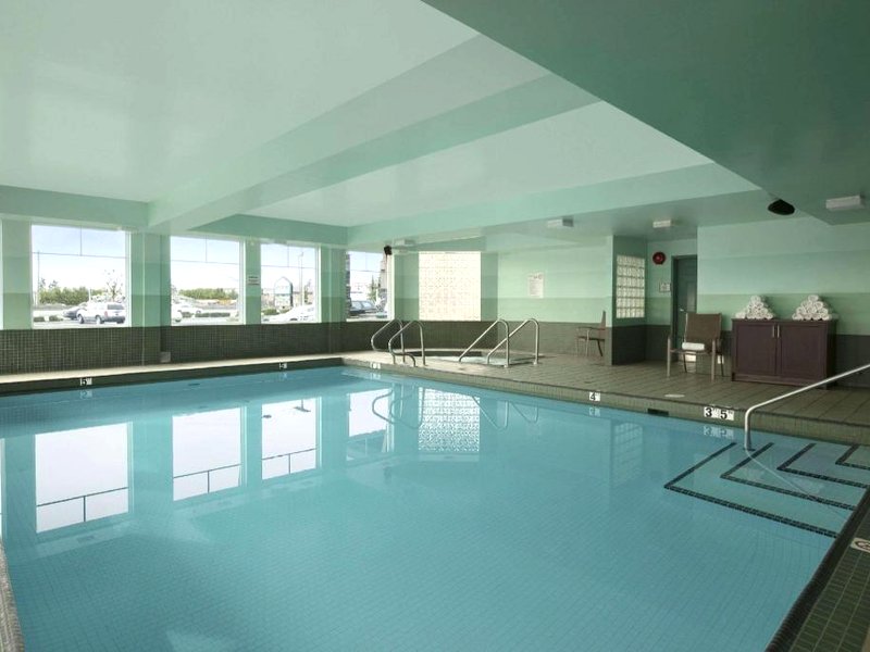 ラマダ バイ ウィンダム サレー ラングリー (Ramada by Wyndham Surrey/Langley)の写真