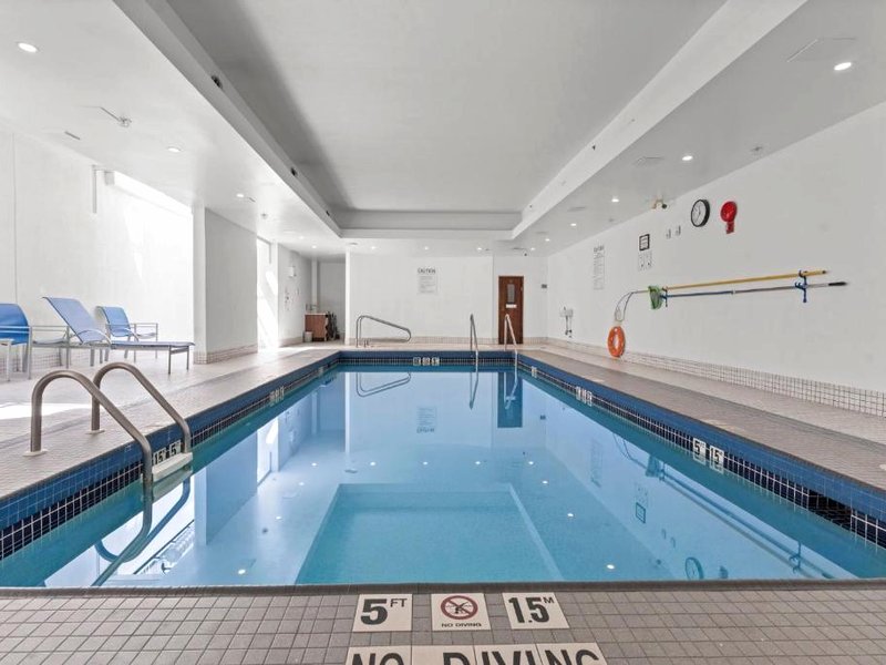 Holiday Inn Express and Suites Surrey By IHGの写真