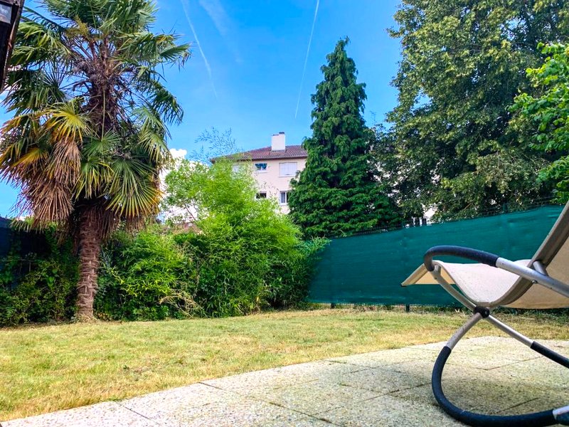 Joli studio avec jardin - Gare RER C -proche PARISの写真