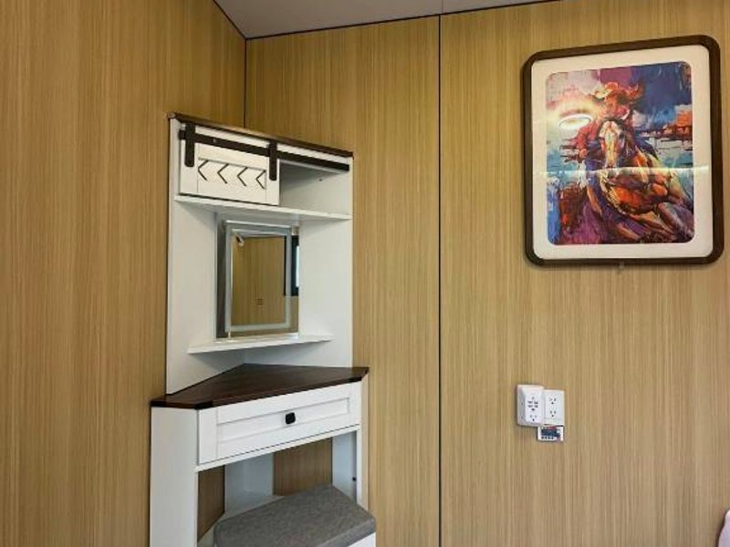 Flatonia Glamping Retreat - Getaway Resort - 2Bedrooms, 2 Queen Bedsの写真