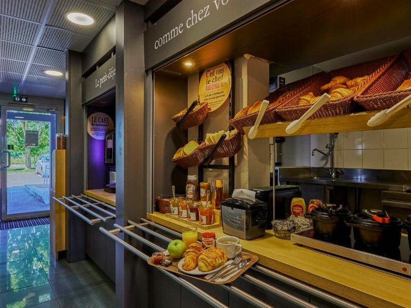 B&B HOTEL AVRANCHES Baie du Mont St-Michelの写真