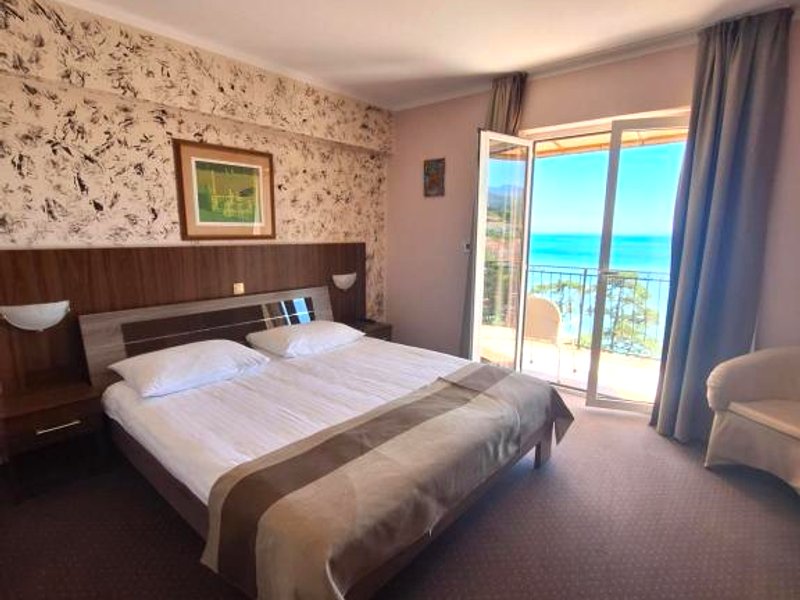 VILLA VOLOSKO with private parking and breakfast,seaviewの写真