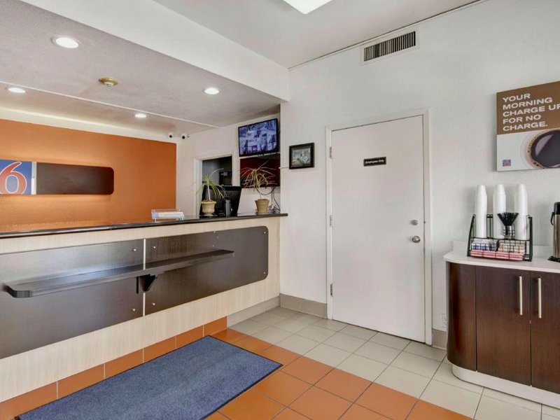 Motel 6 Dallas, TX - Forest Laneの写真