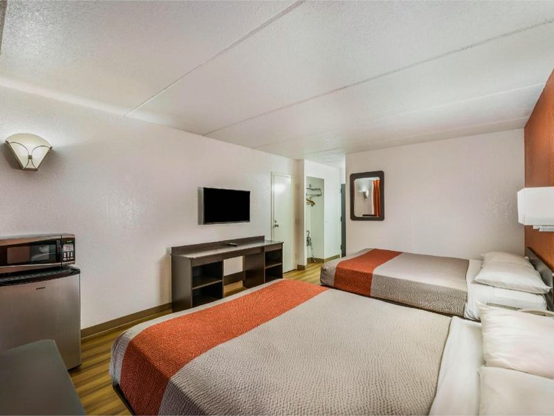 Motel 6 Henderson, TXの写真