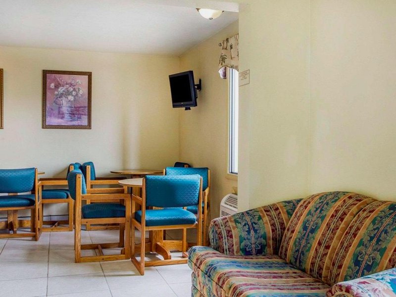 ロードウェイ イン (Rodeway Inn)の写真