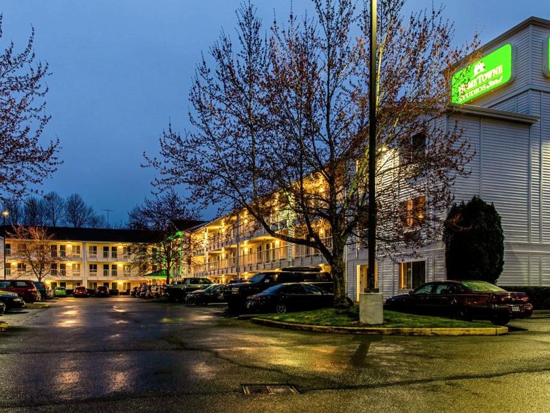 ホームタウン スタジオズ タコマ ピュアラップ (HomeTowne Studios Tacoma - Puyallup)の写真
