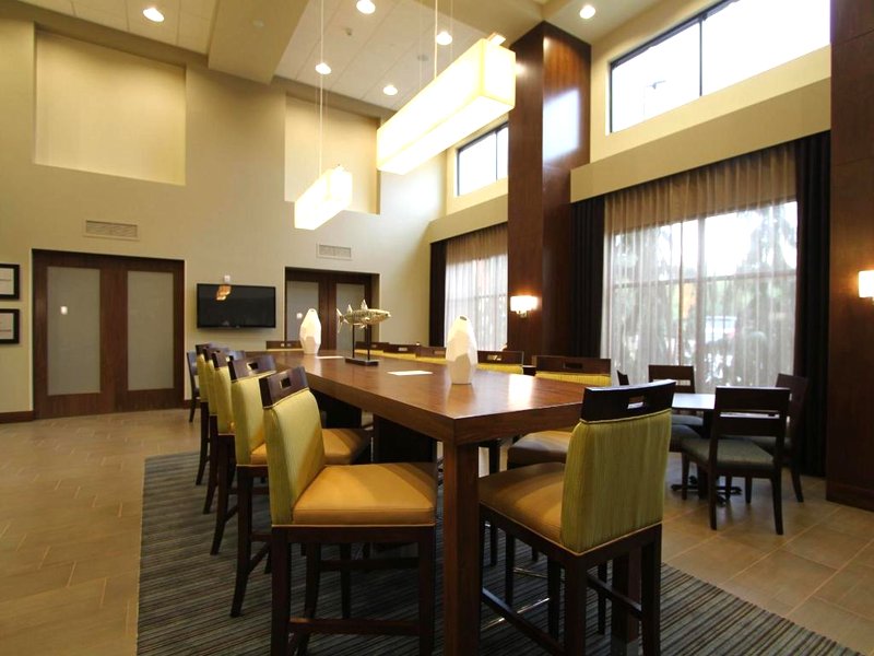 ハンプトン イン ＆ スイーツ タコマ／ピアラップ (Hampton Inn & Suites Tacoma/Puyallup)の写真