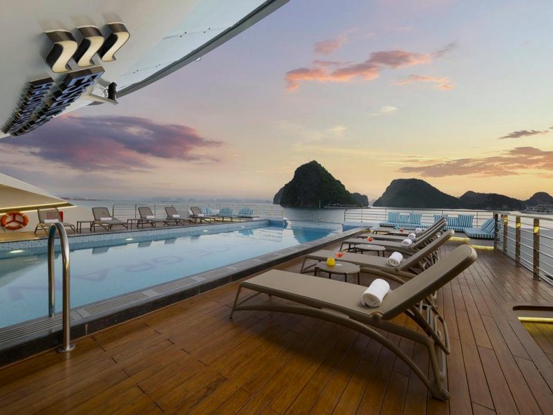 グランド パイオニアーズ ハロン ベイ クルーズ 1 (Grand Pioneers Halong Bay Cruise 1 )の写真