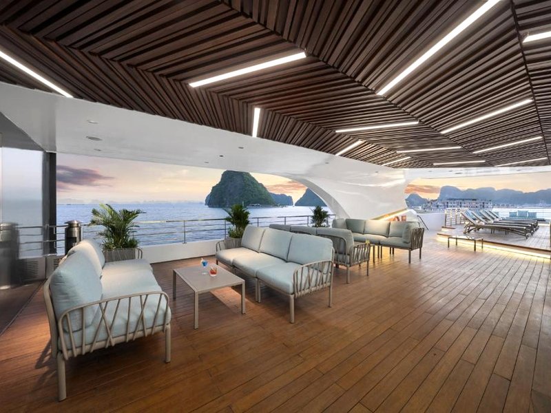 グランド パイオニアーズ ハロン ベイ クルーズ 1 (Grand Pioneers Halong Bay Cruise 1 )の写真