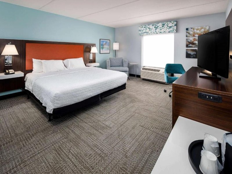 Hampton Inn & Suites Navarreの写真