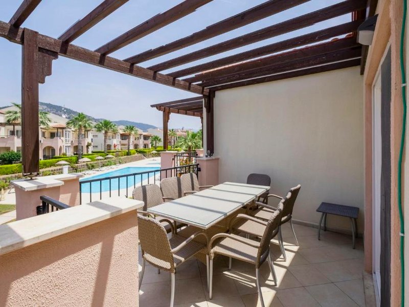 Apollonium Bozbukの写真