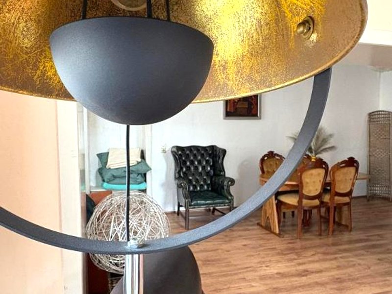 Nr 2 Gemütliche Suite mit King-Size Bett und Essbereich im Zentrum im Neubarockstyle (Nr 2 Gemutliche Suite mit King-Size Bett und Essbereich im Zentrum im Neubarockstyle)の写真
