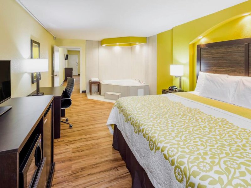 デイズ イン バイ ウィンダム マディソン (Days Inn by Wyndham Madison)の写真