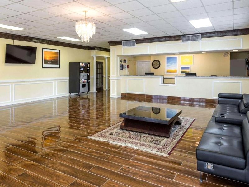 デイズ イン バイ ウィンダム マディソン (Days Inn by Wyndham Madison)の写真