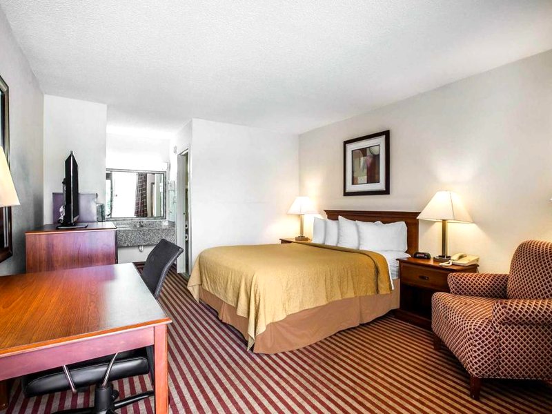 クオリティ イン (Quality Inn)の写真