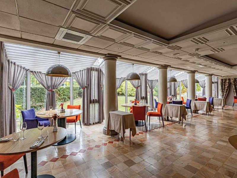 Logis Hostellerie des Clos et restaurant Bistrot des grands crusの写真