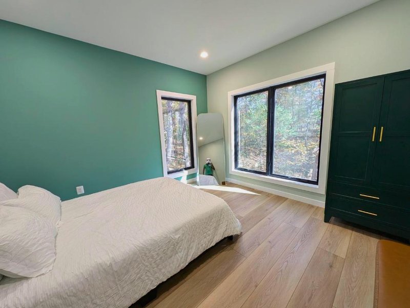 Cozy 2-bedroom cabin in welcoming Shenandoah, Basye with WiFi, AC, EVの写真