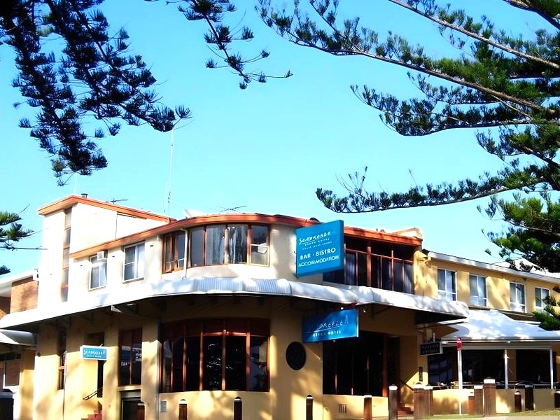 Seabreeze Beach Hotelの写真