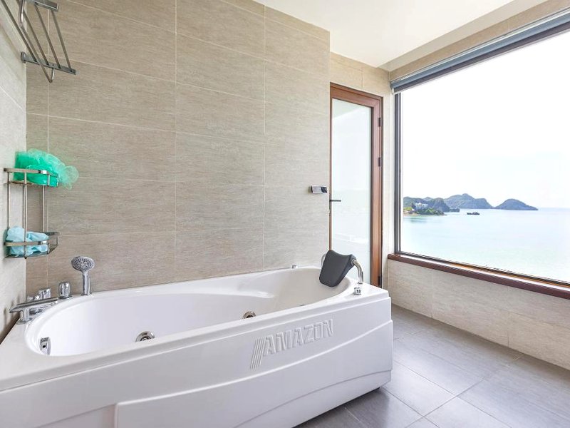 カットバ パラダイス ホテル スカイバー ＆ マッサージ (Cat Ba Paradise Hotel - Sky bar & Massage)の写真
