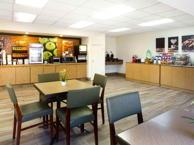 ラ キンタ イン バイ ウィンダム オースティン キャピトル ダウンタウン (La Quinta Inn by Wyndham Austin Capitol / Downtown)の写真