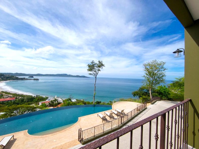 360 Splendor Del Pacifico Residencesの写真