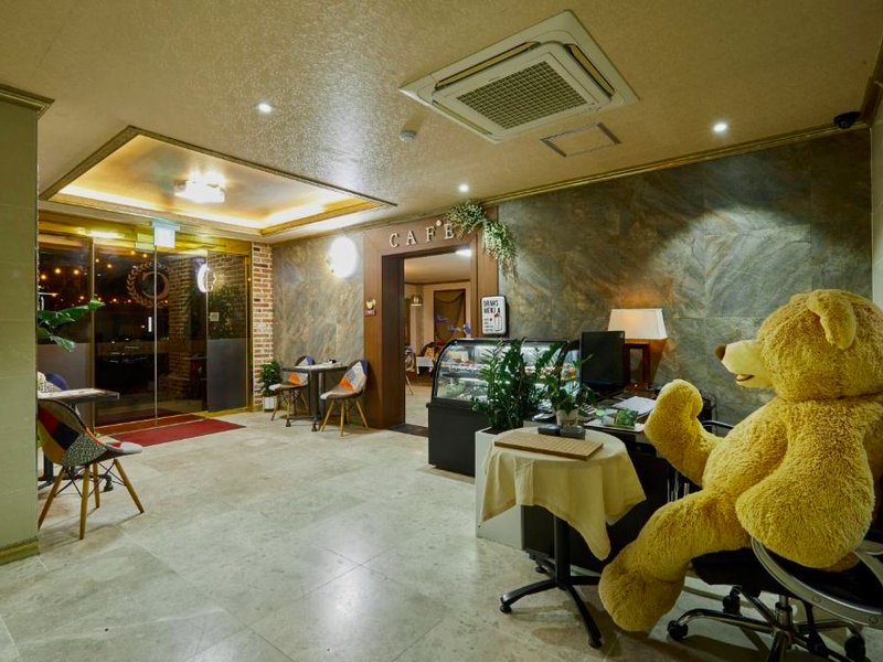 カリフォルニア ホテル (California Hotel)の写真