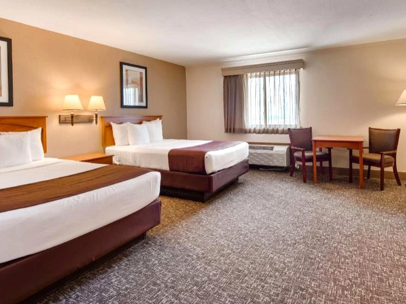 ベスト ウェスタン ウエスト ヒルズ イン (Best Western West Hills Inn)の写真