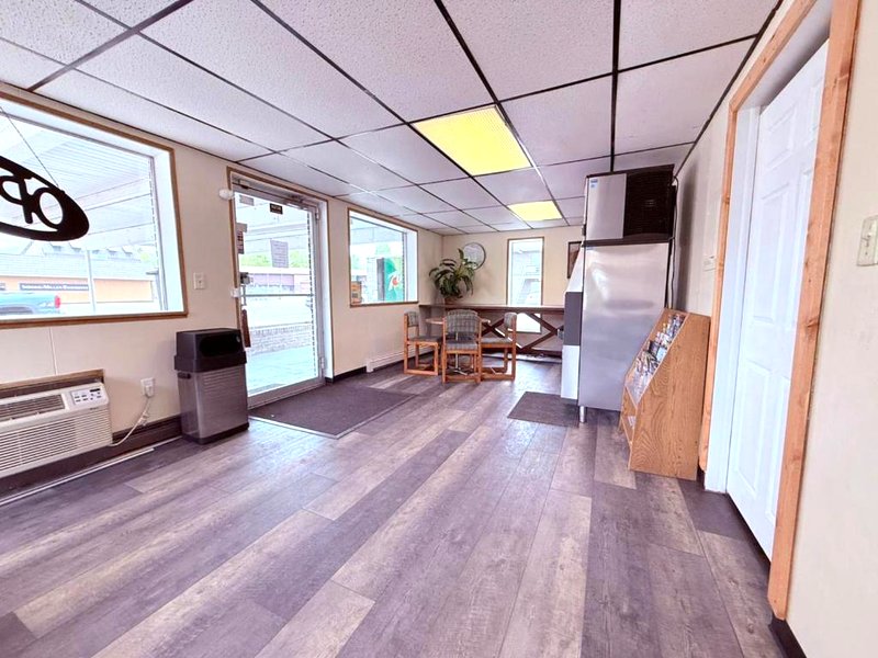 Tomahawk Motor Lodge By OYO Riverton US-26の写真