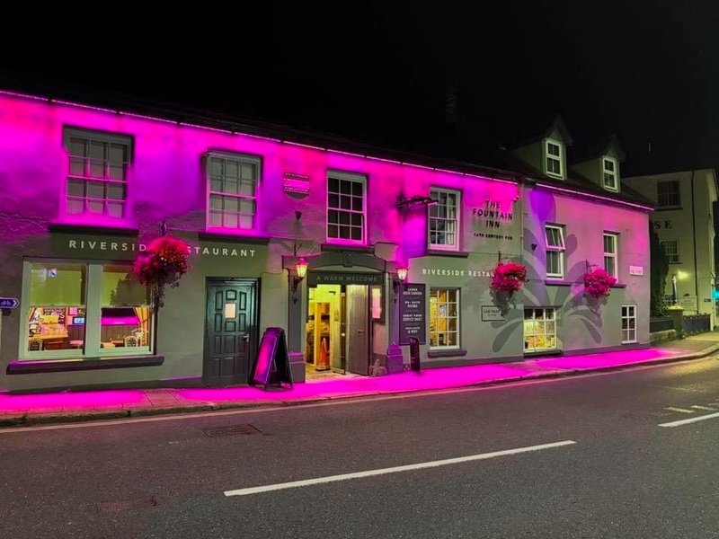 ザ・ファウンテン・イン (The Fountain Inn)の写真