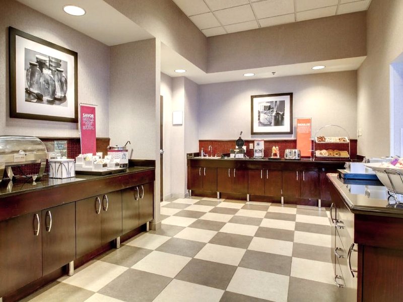 Hampton Inn Birmingham/Leedsの写真