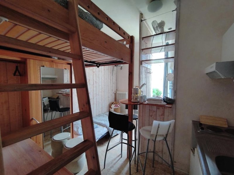 Mini immeuble en entier avec jardin côté Parc (Mini immeuble en entier avec jardin cote Parc)の写真