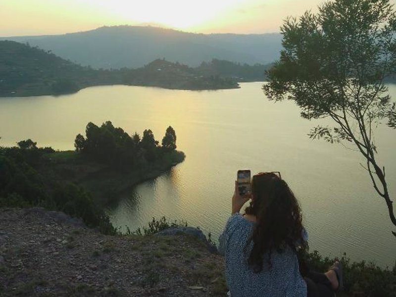 Sunrise hostel bunyonyi の写真