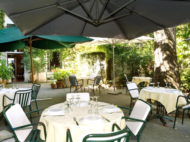Logis Hotels - Hotel Restaurant du Midiの写真