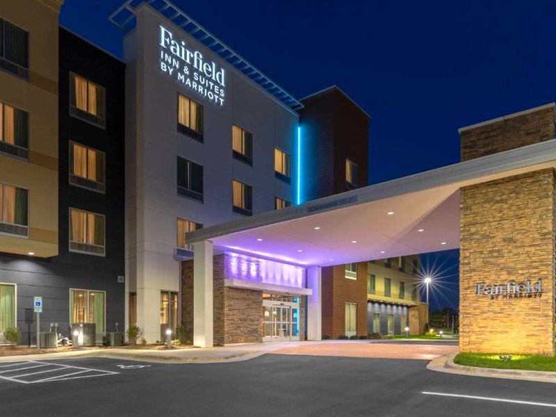 フェアフィールド イン&スイーツ ミーベイン (Fairfield Inn & Suites Mebane)の写真