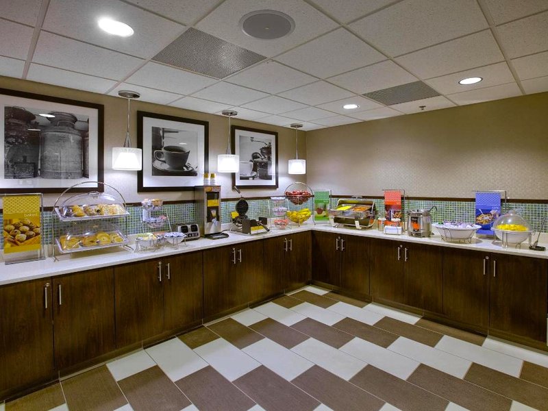 ハンプトン イン ミーベイン (Hampton Inn Mebane)の写真