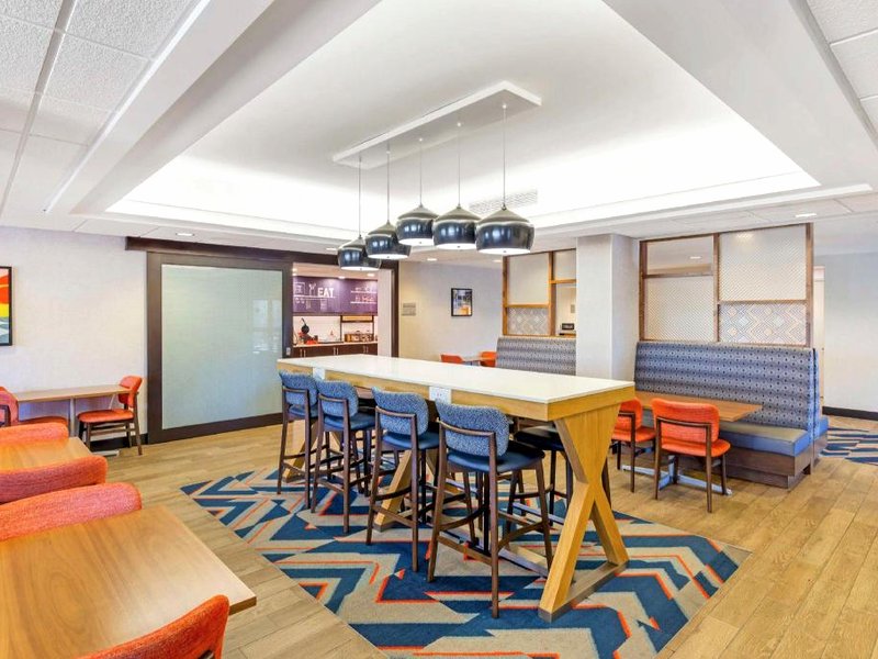 ハンプトン イン ミーベイン (Hampton Inn Mebane)の写真