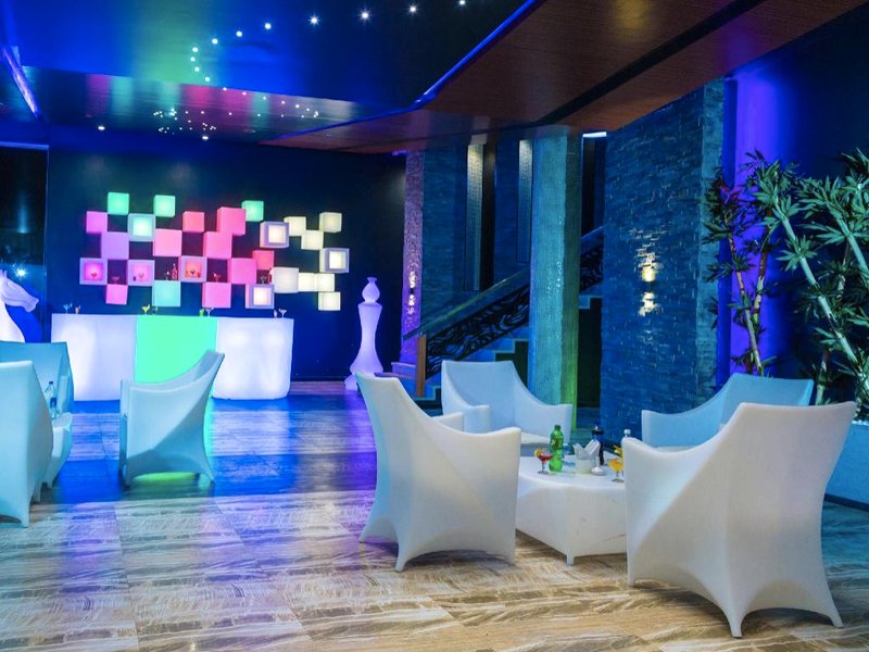 ヴィヴェラ グランド ホテル ディンディガル (Vivera Grand Hotel - Dindigul)の写真
